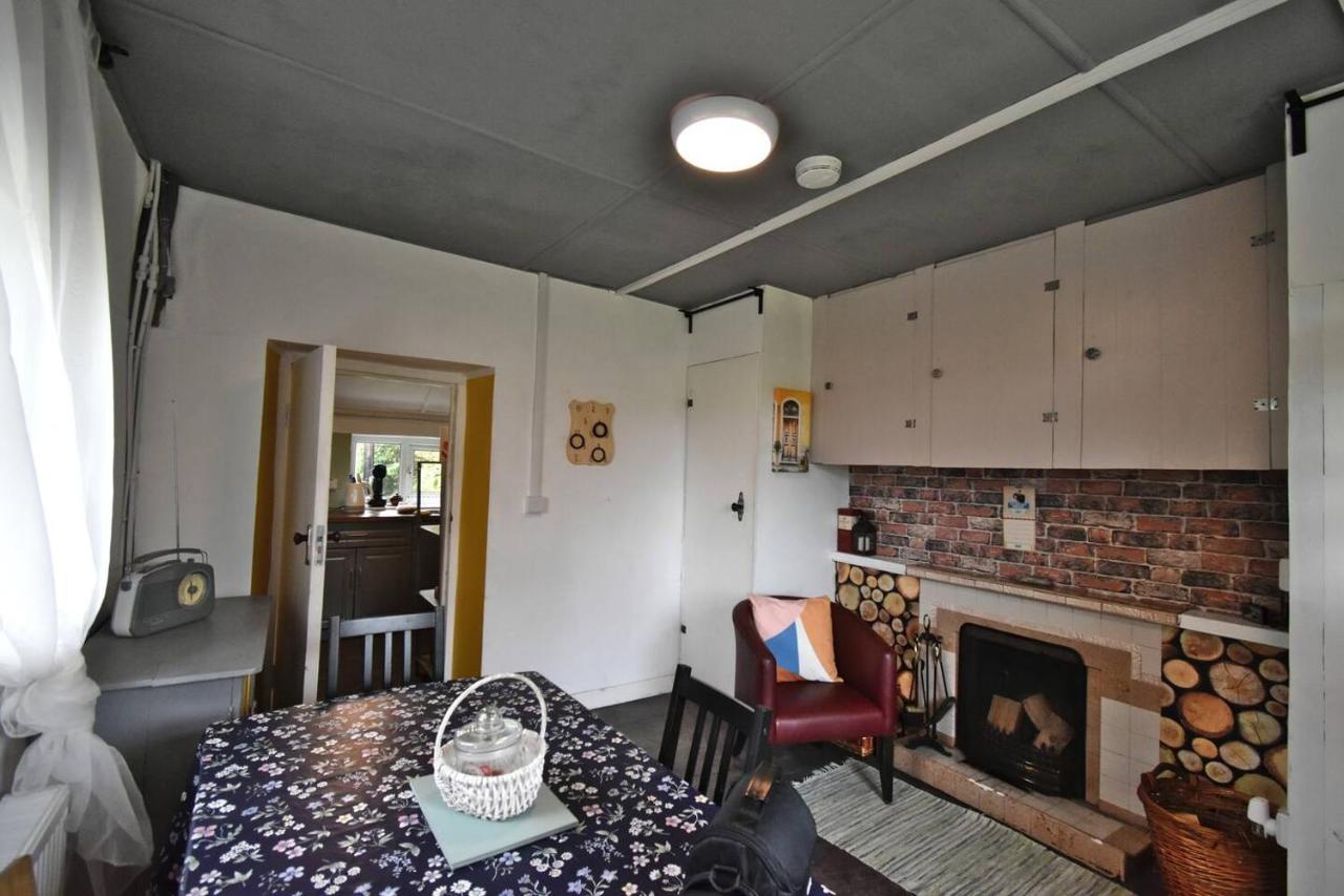 קורק Peaceful Cottage מראה חיצוני תמונה