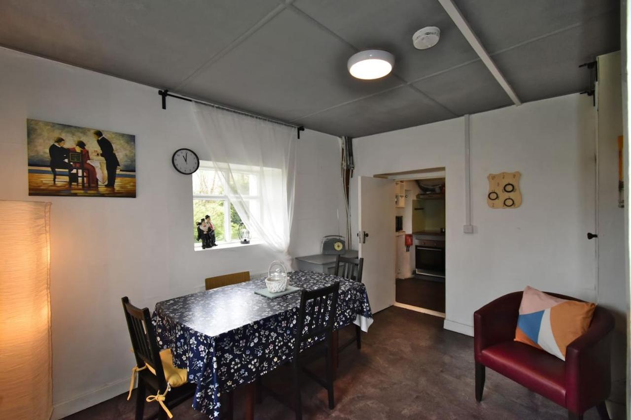 קורק Peaceful Cottage מראה חיצוני תמונה